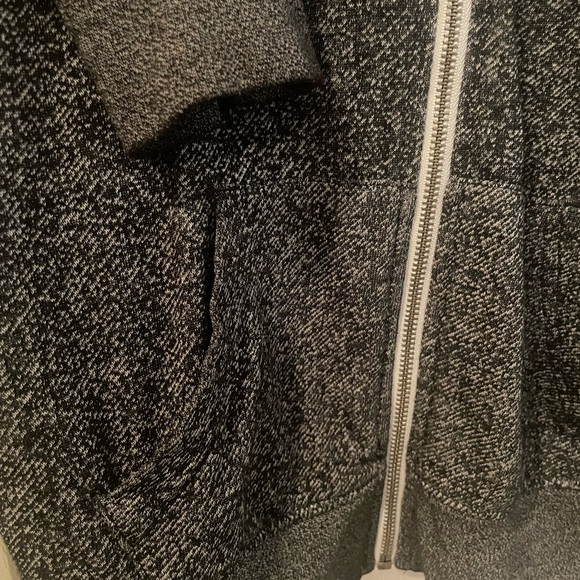 Heathered Black Zipup Hoodie ZUMIEZ - Picture 2 of 5